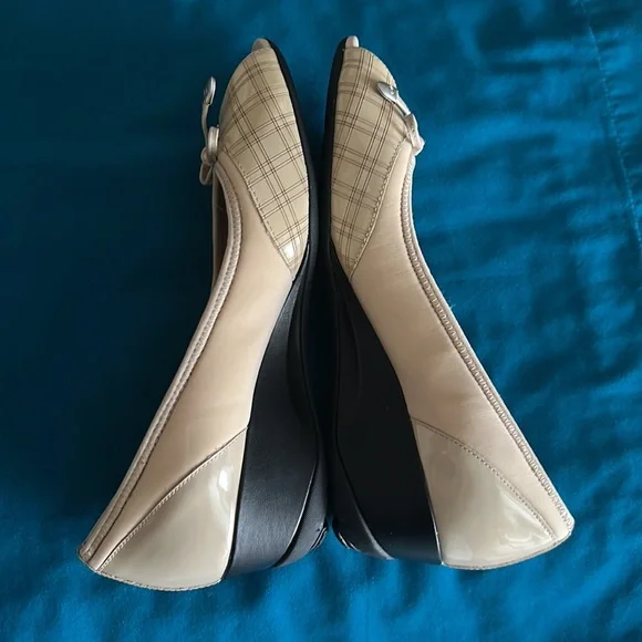 Size 7.5 Rockport open toe mini wedge shoes - Picture 3 of 7